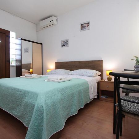 רוביני Apartments Antolovic מראה חיצוני תמונה